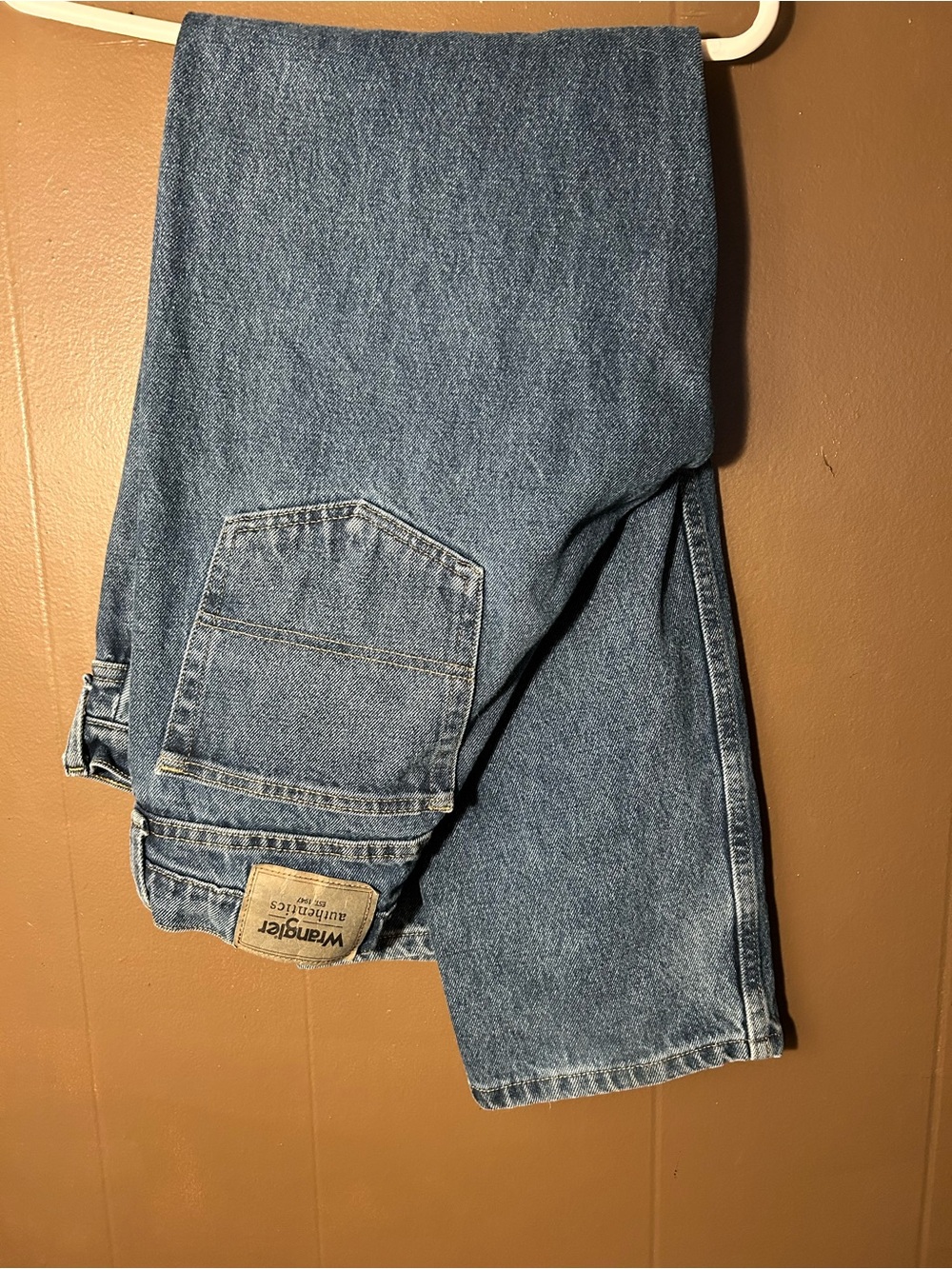 Wrangler 32 x 32 Men's Medium Blue Relaxed Fit Jeans, Style Number 10zm200sd